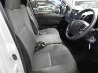 Toyota HIACE VAN лот № 30138 оценка 4.5  с аукциона в Японии 7