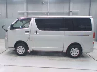 Toyota HIACE VAN лот № 30138 оценка 4.5  с аукциона в Японии 3