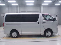 Toyota HIACE VAN лот № 30138 оценка 4.5  с аукциона в Японии 2