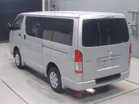 Toyota HIACE VAN лот № 30138 оценка 4.5  с аукциона в Японии 5