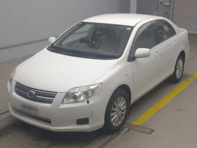 Toyota COROLLA AXIO  с аукциона в Японии