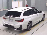 BMW 3-Series лот № 30151 оценка 5  с аукциона в Японии 1