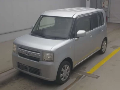 Toyota Pixis Space