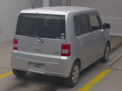 Toyota Pixis Space