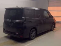 Toyota VOXY лот № 72031 оценка 4  с аукциона в Японии 1