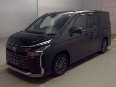 Toyota VOXY  с аукциона в Японии