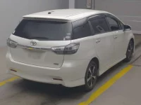 Toyota WISH лот № 98 оценка R  с аукциона в Японии 1