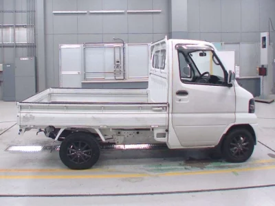 Nissan CLIPPER TRUCK