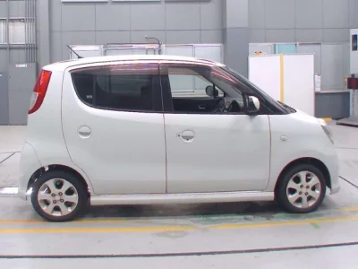 Suzuki MRWAGON