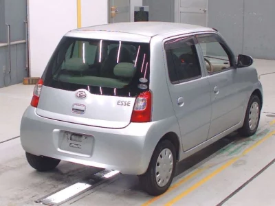 Daihatsu Esse