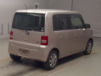 Toyota Pixis Space