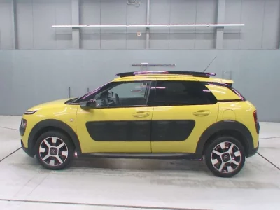 Citroen C4  с аукциона в Японии