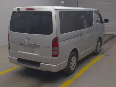 Toyota HIACE VAN  с аукциона в Японии