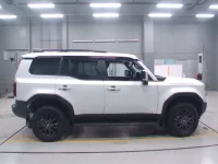 Toyota LAND CRUISER лот № 30288 оценка 6  с аукциона в Японии 2