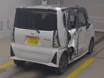 Daihatsu TANTO  с аукциона в Японии