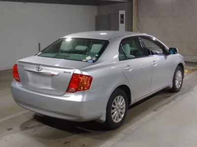 Toyota COROLLA AXIO  с аукциона в Японии