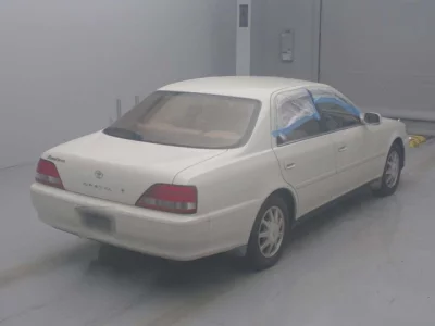 Toyota CRESTA  с аукциона в Японии