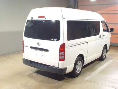 Toyota HIACE VAN  с аукциона в Японии