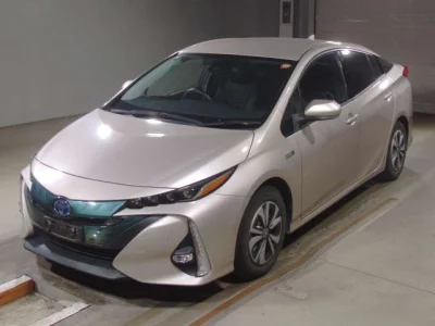 Toyota Prius PHV