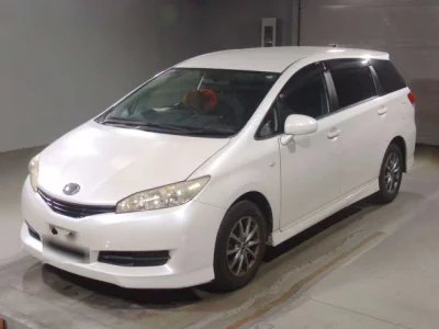 Toyota WISH  с аукциона в Японии