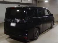 Toyota VOXY лот № 418 оценка RA  с аукциона в Японии 1