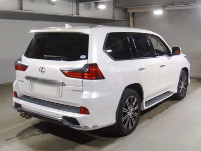 Lexus LX