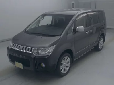 Mitsubishi Delica D:5