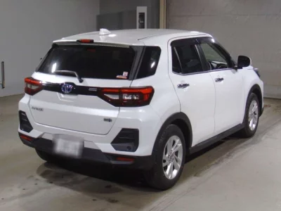 Toyota RAIZE  с аукциона в Японии