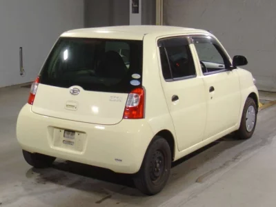 Daihatsu Esse