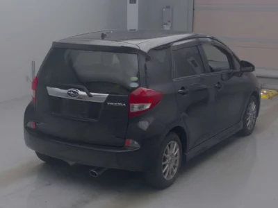 Subaru TREZIA