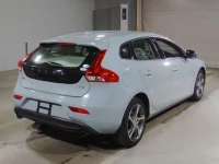 Volvo V40 лот № 5033 оценка 4.5  с аукциона в Японии 1