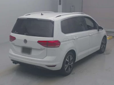 Volkswagen GOLF TOURAN  с аукциона в Японии