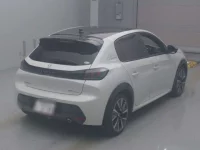 Peugeot 208 лот № 5011 оценка 4  с аукциона в Японии 1