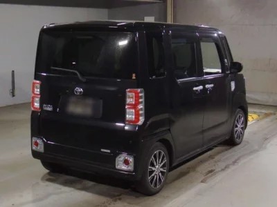 Toyota Pixis Mega