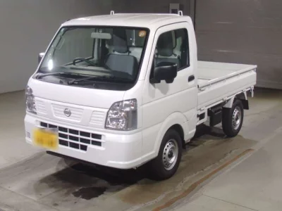 Nissan NT100 Clipper