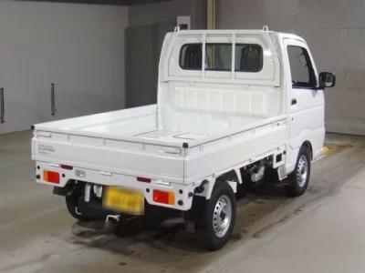 Nissan NT100 Clipper