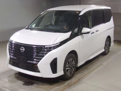 Nissan SERENA  с аукциона в Японии