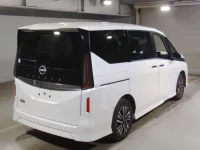 Nissan SERENA лот № 70070 оценка 4  с аукциона в Японии 1