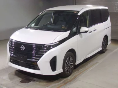 Nissan SERENA  с аукциона в Японии