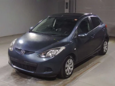 Mazda DEMIO  с аукциона в Японии