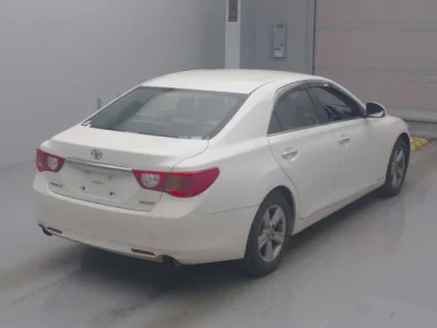 Toyota MARK X  с аукциона в Японии
