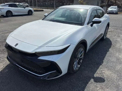 Toyota CROWN CROSSOVER