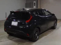 Toyota AQUA лот № 2317 оценка 4  с аукциона в Японии 1