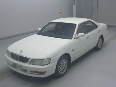 Nissan LAUREL  с аукциона в Японии