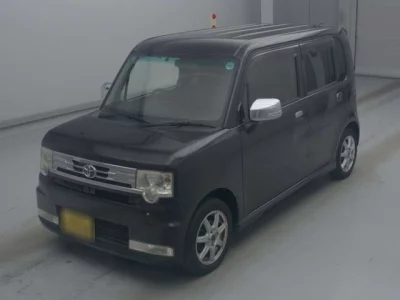 Toyota PIXIS SPACE  с аукциона в Японии