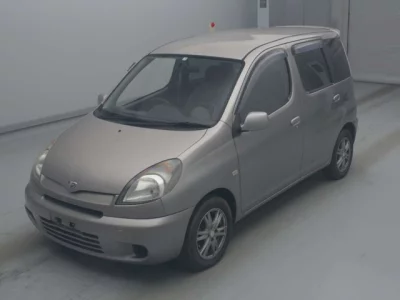 Toyota FUNCARGO  с аукциона в Японии
