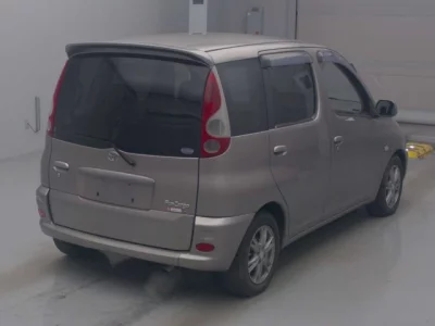 Toyota FUNCARGO  с аукциона в Японии