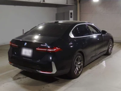 BMW 5-Series  с аукциона в Японии