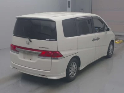 Honda STEP WAGON  с аукциона в Японии