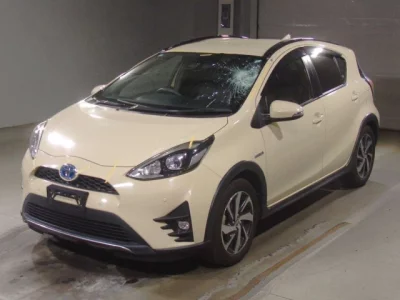 Toyota AQUA  с аукциона в Японии